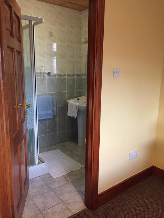 Maureen'S Bed And Breakfast Tralee Bagian luar foto